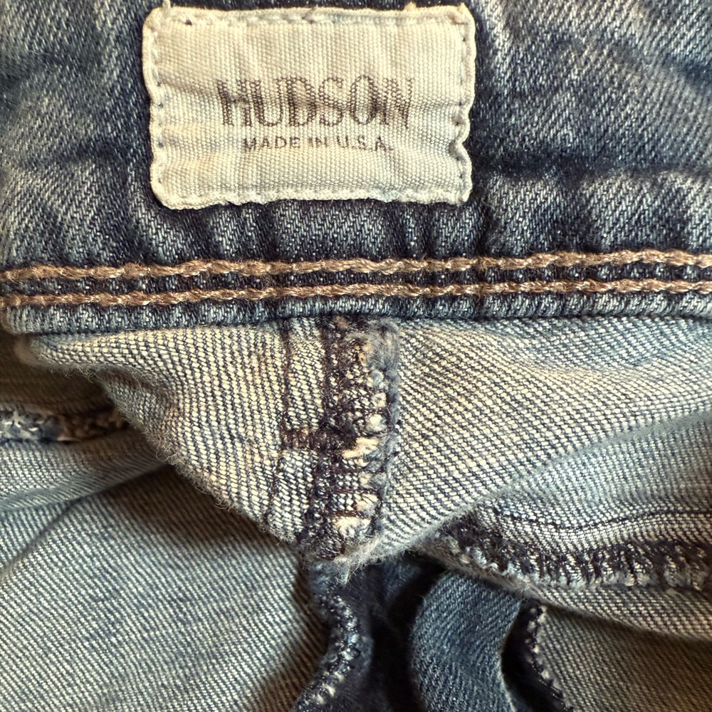 Hudson Ladies Mid-rise, Medium Wash, Skinny Leg Jeans Size 27 - Picture 6 of 7